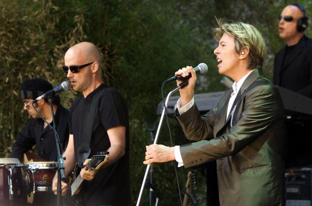 Moby and David Bowie together on stage